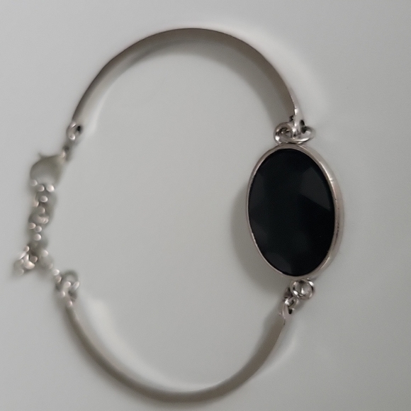 Earrings and bracelet set - Picture 4 of 5